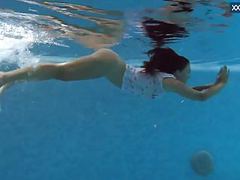 FreeKiloSex presents: Puzan bruhova fat teen in the pool