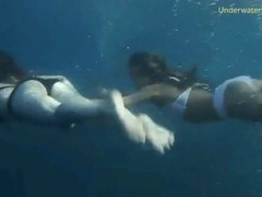 FreeKiloSex presents: Bikini girls filmed underwater in the ocean