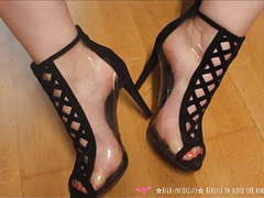 FreeKiloSex presents: Foot fetish - french woman shoes on vends-ta-culotte