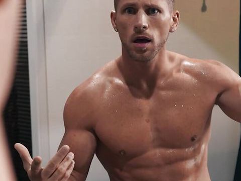 FreeKiloSex presents: Kane fox helps roman todd produce more of his secret ingredient for the protein shake, a big load of his jizz - men