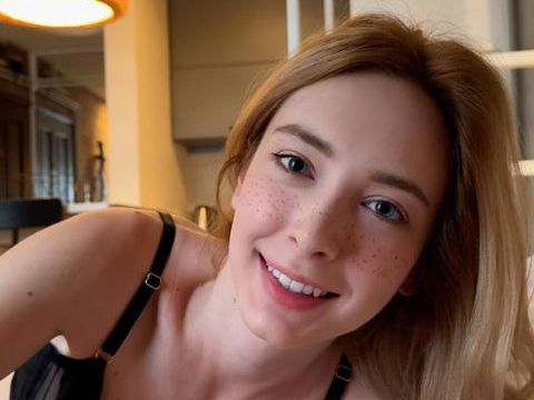 FreeKiloSex presents: Morning sex with your sweet girlfriend