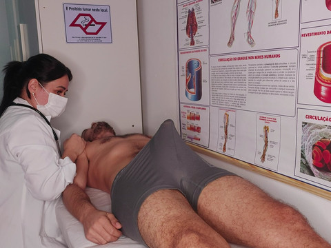 FreeKiloSex presents: Patient's erection right in front of the nurse