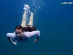 FreeKiloSex presents: Chick gets naked swimming in the ocean
