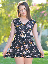 FreeKiloSex presents: Svelte american dark-haired teen Kylie Quinn in shorts toys her twat outdoor